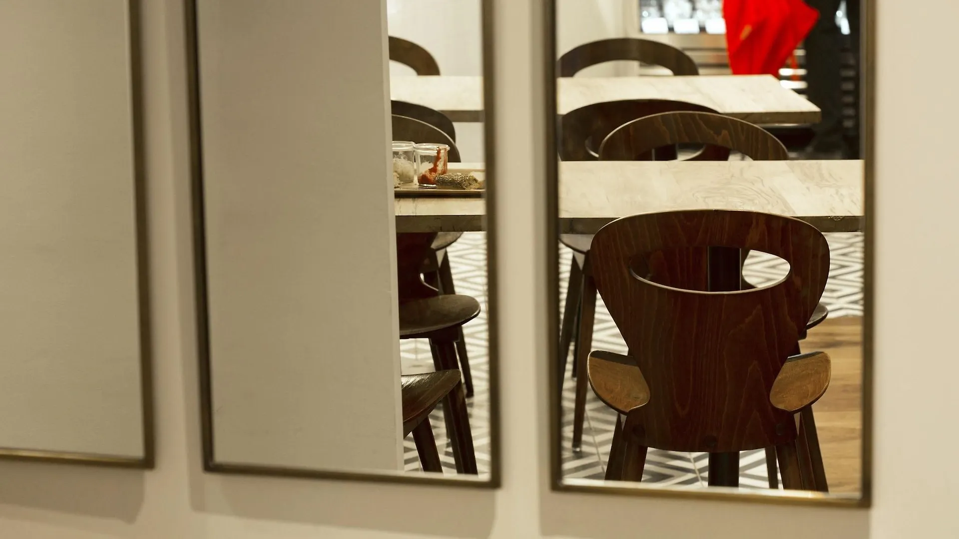 Hotel Monsieur Helder 3*