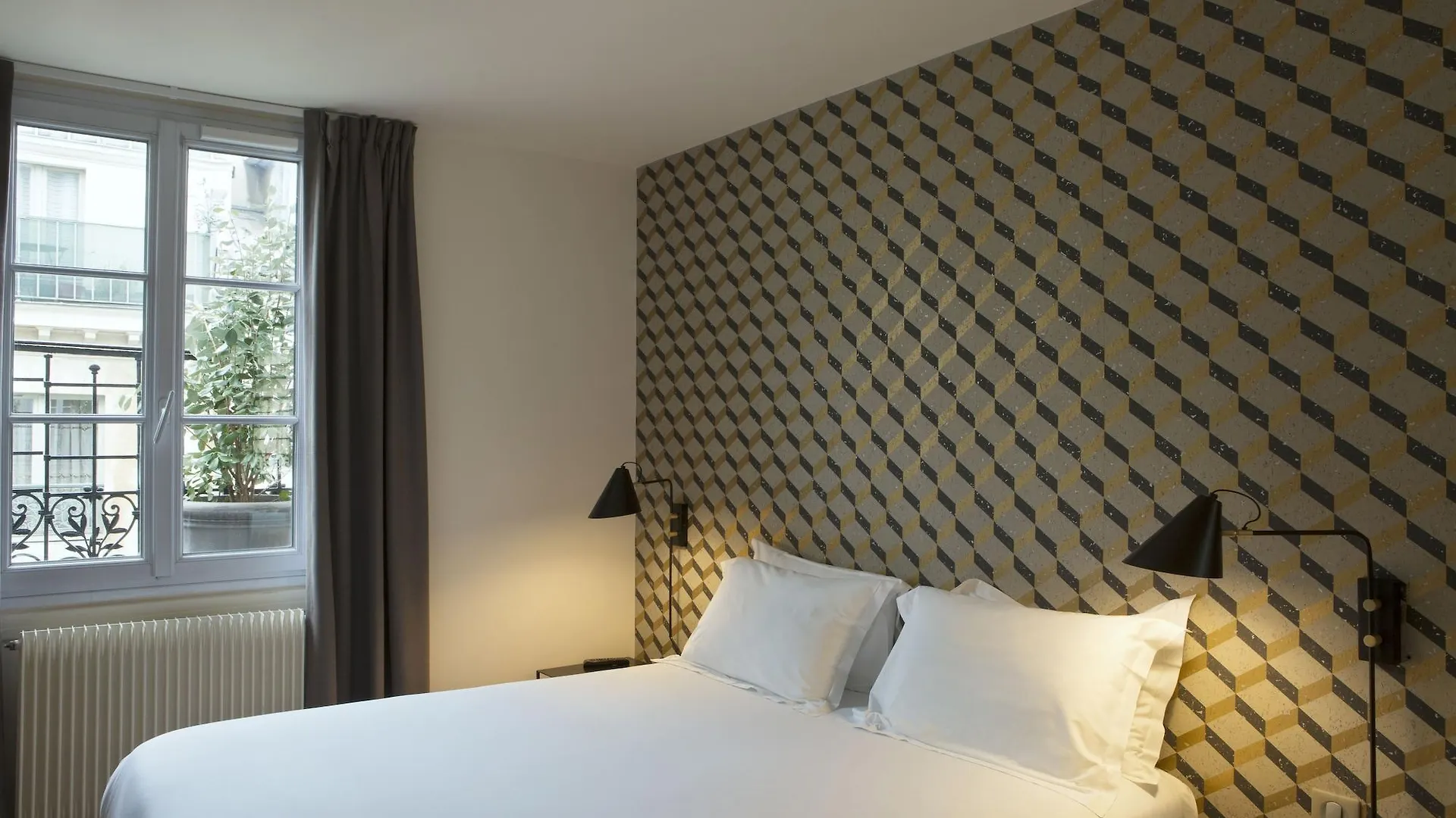 Monsieur Helder Hotel 3*